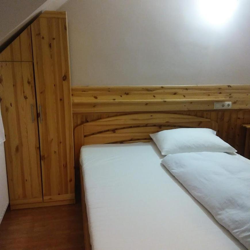 Kispipa Panzio Bed & Breakfast Szombathely Exterior photo