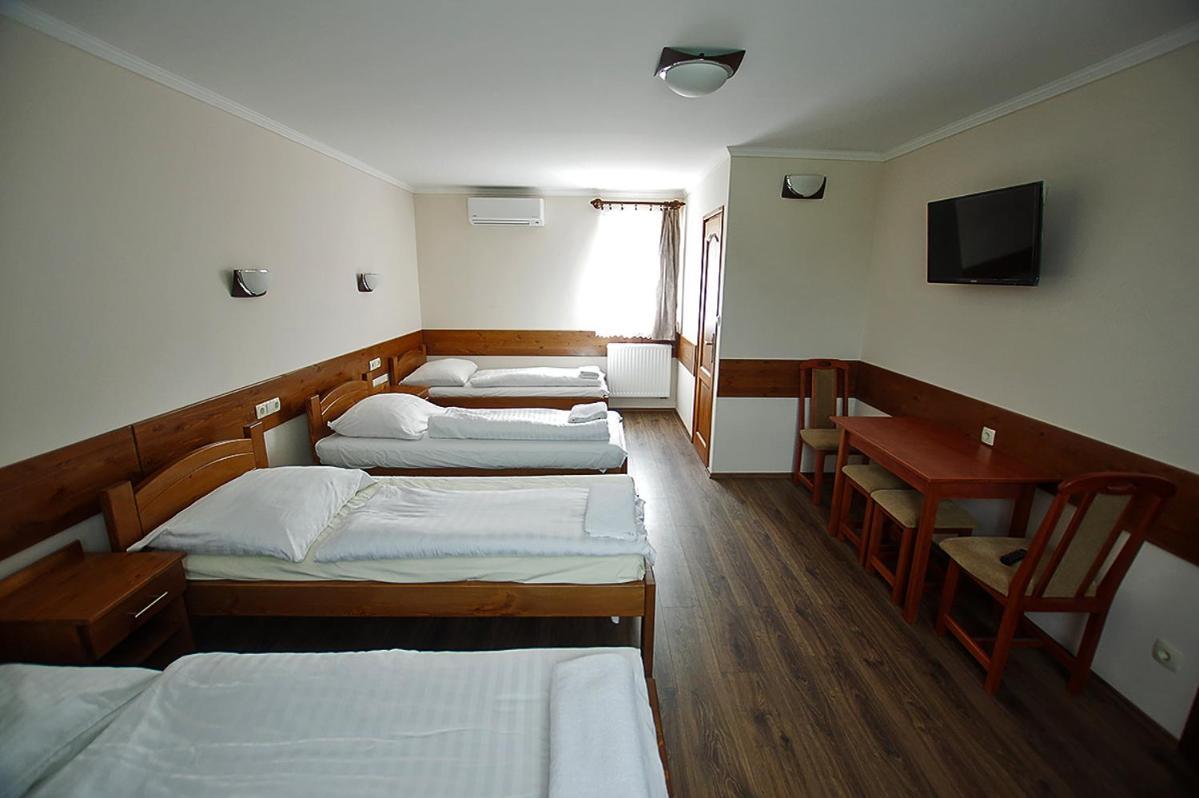Kispipa Panzio Bed & Breakfast Szombathely Exterior photo